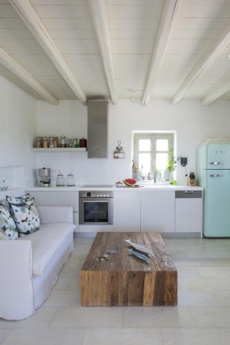 ห้องครัว, Sea Paros Holiday Villa with panoramic views over Naoussa bay in อากีออส อันเดรียส ห้องครัว, Sea Paros Holiday Villa with panoramic views over Naoussa bay in อากีออส อันเดรียส