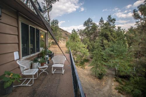 Quiet Mind Lodge, Retreat & Spa Sequoias in إرفاين سبكترم Quiet Mind Lodge, Retreat & Spa Sequoias in إرفاين سبكترم