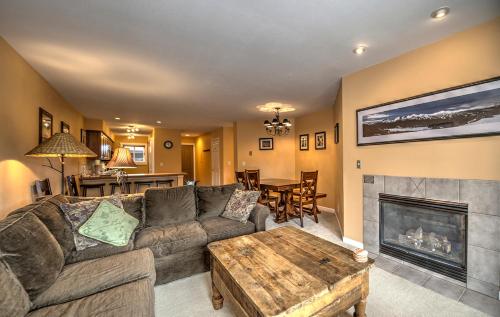 Sawmill Creek Condo 106 by Great Western Lodging in Four O'Clock Sawmill Creek Condo 106 by Great Western Lodging in Four O'Clock