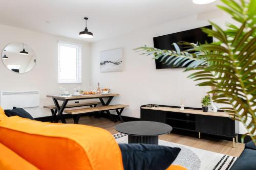 The Berriman Collection Stylish Sleeps 6 - 2 Bedroom near Roath Park The Berriman Collection Stylish Sleeps 6 - 2 Bedroom near Roath Park