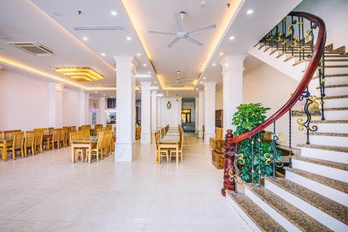 Huong Ly Hotel in Thanh Hoá / Sầm Sơn Beach Huong Ly Hotel in Thanh Hoá / Sầm Sơn Beach