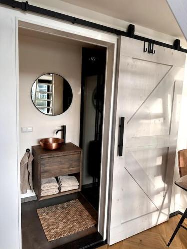 Tiny house of Picasso in ชาเก้น Tiny house of Picasso in ชาเก้น