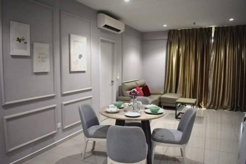 i-City CASA TROPIS- Wifi, Netflix, Parking, 7pax