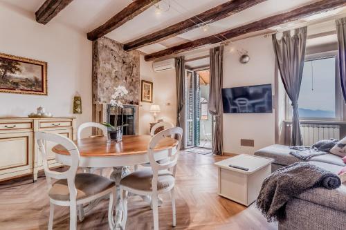 Guestroom, Country Chic House in Castelnuovo Di Porto Guestroom, Country Chic House in Castelnuovo Di Porto