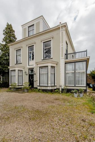 A szálláshely kívülről, Villa Dalenstein in Velp A szálláshely kívülről, Villa Dalenstein in Velp