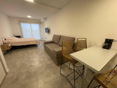 Moderno estudio en Almagro- Independencia 1