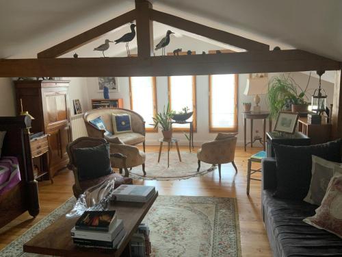 Entre Pays Basque et Béarn (Entre Pays Basque et Bearn) in Airport Entre Pays Basque et Béarn (Entre Pays Basque et Bearn) in Airport