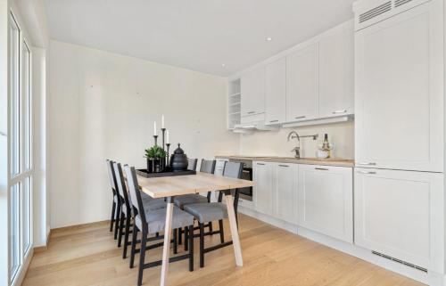 Moderne leilighet ved sjøen, nær sentrum in Грімштад Moderne leilighet ved sjøen, nær sentrum in Грімштад