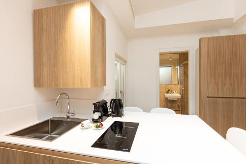 Kitchen, Amazing Piazza Venezia Suites in Pantheon Kitchen, Amazing Piazza Venezia Suites in Pantheon