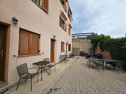 ระเบียง/ชานเรือน, Apartmani Barbara Brseč (Apartmani Barbara Brsec) in บรเซซ ระเบียง/ชานเรือน, Apartmani Barbara Brseč (Apartmani Barbara Brsec) in บรเซซ