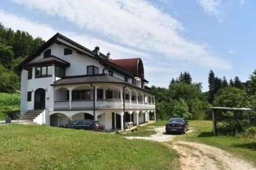 Prirodna Oaza Vila blizu Vlasica i Sarajeva in Banja Prirodna Oaza Vila blizu Vlasica i Sarajeva in Banja