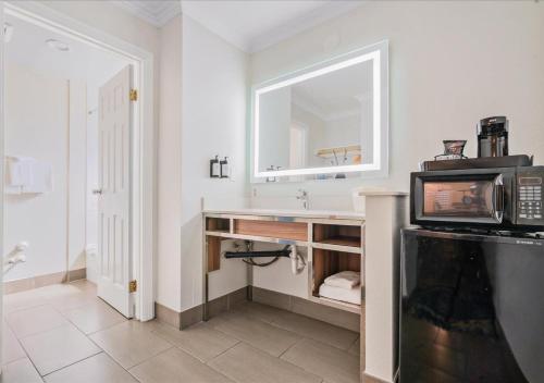 太平洋海岸旅館 (Pacific Shores Inn) in 莫羅灣市中心 太平洋海岸旅館 (Pacific Shores Inn) in 莫羅灣市中心