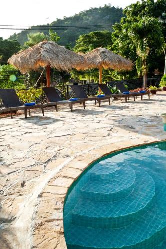 Swimming pool, The Beach House Hotel in Kep Swimming pool, The Beach House Hotel in Kep