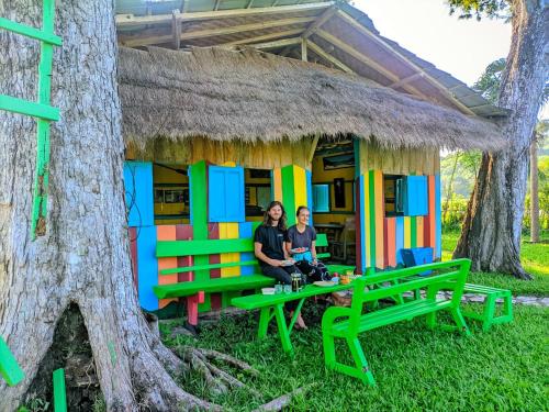Comida y bebida, 4 Pohon - Les 4 Arbres in Flores Comida y bebida, 4 Pohon - Les 4 Arbres in Flores