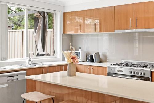 Cozy Double Room in Panania - Close to Stations & Stores - Shared Bathroom in Hurstville Cozy Double Room in Panania - Close to Stations & Stores - Shared Bathroom in Hurstville