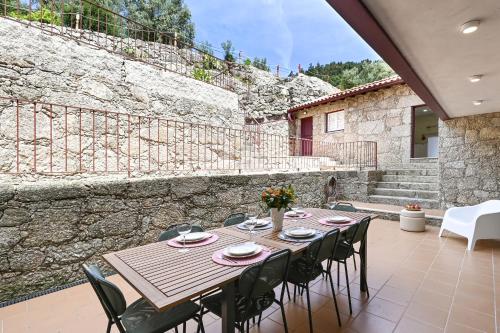 Quinta Rolim do Bouro By Sé Apartamentos (Quinta Rolim do Bouro By Se Apartamentos) in ซานตามาร์ตา โด โบว์โร Quinta Rolim do Bouro By Sé Apartamentos (Quinta Rolim do Bouro By Se Apartamentos) in ซานตามาร์ตา โด โบว์โร