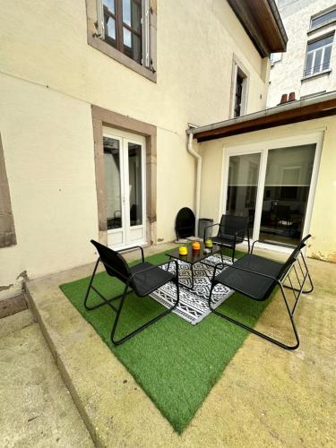 Létesítmények, Epinal Hyper Centre, Place des Vosges T2 avec terrasse et salon de jardin. in Epinal Városközpont Létesítmények, Epinal Hyper Centre, Place des Vosges T2 avec terrasse et salon de jardin. in Epinal Városközpont