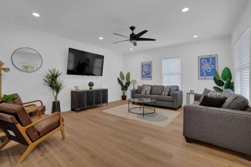 Newly Renovated 4br In Atlantaopen,mins To Dwtn in Collier Heights Newly Renovated 4br In Atlantaopen,mins To Dwtn in Collier Heights