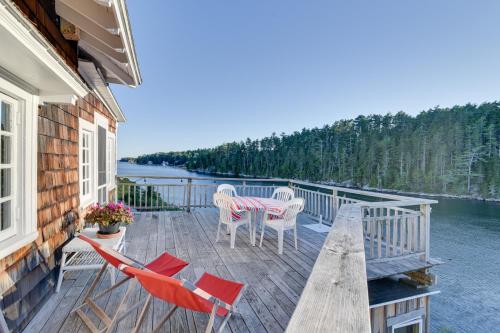 Oceanfront Cottage with Deck 2 Mi to Boothbay Harbor in Boothbay Harbor Oceanfront Cottage with Deck 2 Mi to Boothbay Harbor in Boothbay Harbor