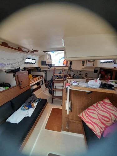 Guestroom, Sailboat Valhalla, Tilly's Sail Tours in Siaton Guestroom, Sailboat Valhalla, Tilly's Sail Tours in Siaton