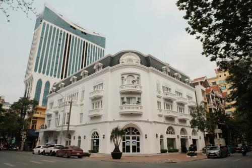 Exterior view, Paul Chabot Hotel in Haiphong Exterior view, Paul Chabot Hotel in Haiphong