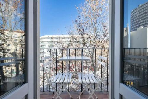 T2 Lumineux avec Terrasse proche catalans