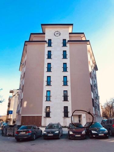 Bright & Chic Parkside Apartment