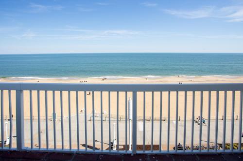 Kilátás, Aqua Vista Resort Hotel in Virginia Beach (Virginia) Kilátás, Aqua Vista Resort Hotel in Virginia Beach (Virginia)