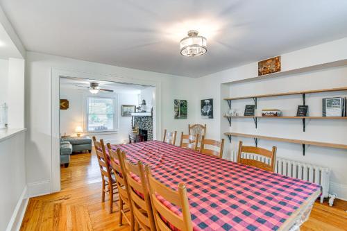 Montour Falls Home 2 Mi to Seneca Lake and Wineries in 蒙多爾瀑布(NY) Montour Falls Home 2 Mi to Seneca Lake and Wineries in 蒙多爾瀑布(NY)