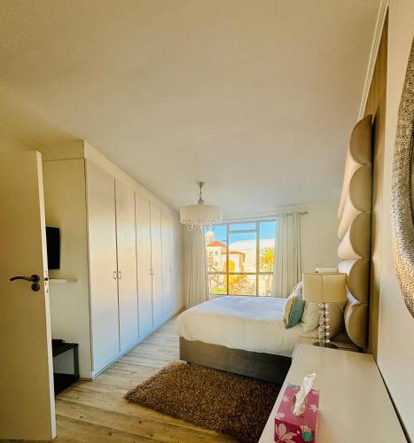 ZALS -Luxury Accommodation Island Club Century City