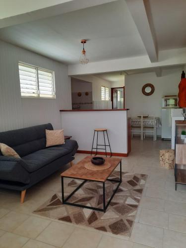 F1 Bas de Villa- Morne Boucanier in Gourbeyre F1 Bas de Villa- Morne Boucanier in Gourbeyre