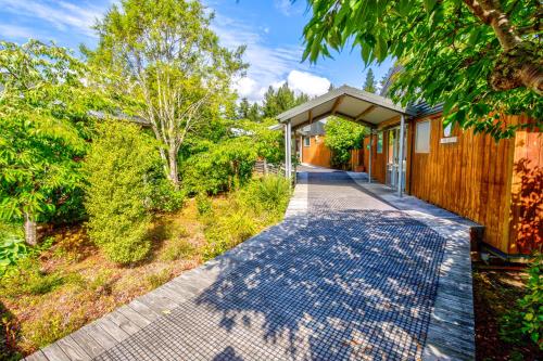 ทัศนียภาพภายนอกโรงแรม, เท อาเนา เลควิว ฮอลิเดย์ พาร์ค แอนด์ โมเทล (Te Anau Lakeview Holiday Park & Motels) in ติอานัว ทัศนียภาพภายนอกโรงแรม, เท อาเนา เลควิว ฮอลิเดย์ พาร์ค แอนด์ โมเทล (Te Anau Lakeview Holiday Park & Motels) in ติอานัว