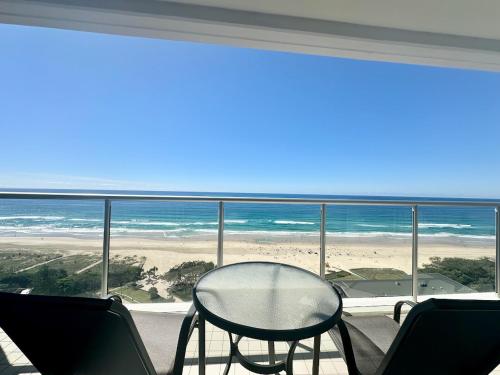 Beachfront on Oasis Centre, Air on Broadbeach 1503