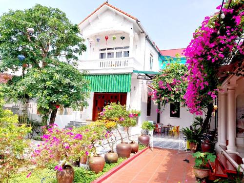 حديقة, Nha Xanh Homestay in نينه بينه حديقة, Nha Xanh Homestay in نينه بينه