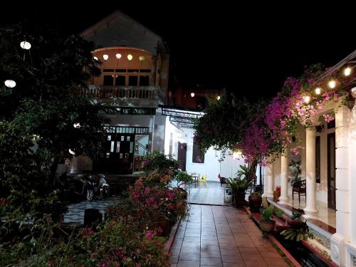 حديقة, Nha Xanh Homestay in نينه بينه حديقة, Nha Xanh Homestay in نينه بينه