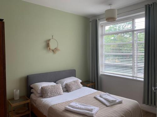 Linnet House - Relaxing - Leafy - Whole Apt- 2 Bed
