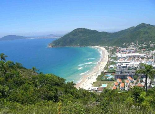 Apto na Praia Brava climatizado 100 metros do mar in Praia Brava Apto na Praia Brava climatizado 100 metros do mar in Praia Brava