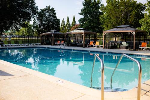 สระว่ายน้ำ, Carowinds Camp Wilderness in บราวน์โร้ด สระว่ายน้ำ, Carowinds Camp Wilderness in บราวน์โร้ด
