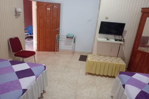 Bany, Wisma Sederhana in Mamuju Bany, Wisma Sederhana in Mamuju