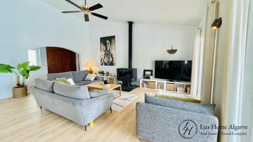 Villa Harmony - Stylish Villa - Pool & Terrace in มอนเตกาเนลาส Villa Harmony - Stylish Villa - Pool & Terrace in มอนเตกาเนลาส
