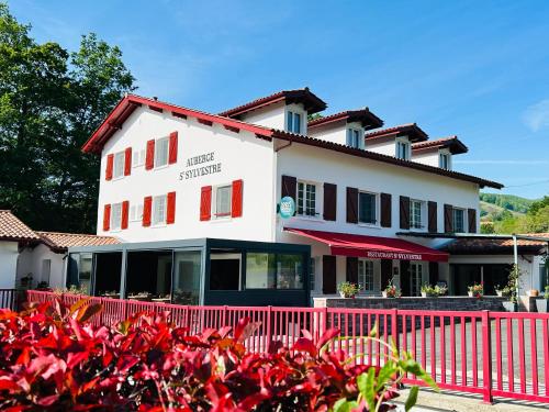 LOGIS Hotel St Sylvestre in Aldudes LOGIS Hotel St Sylvestre in Aldudes