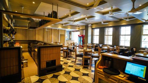 Restaurant, Vivanta Residency in Arnala Beach / Virar Restaurant, Vivanta Residency in Arnala Beach / Virar