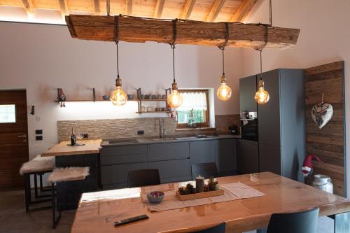廚房, Chalet Grifone - Chalet Maso Vecchio nel cuore del Lagorai Trentino in 卡斯泰洛泰西諾 廚房, Chalet Grifone - Chalet Maso Vecchio nel cuore del Lagorai Trentino in 卡斯泰洛泰西諾