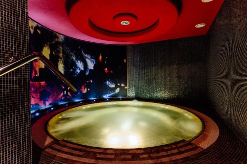 جاكوزي, Hotel Mikulasska Chata in ديمانوفسكا دولينا جاكوزي, Hotel Mikulasska Chata in ديمانوفسكا دولينا