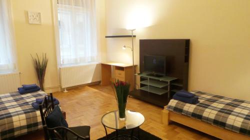 This photo about O utca shared on HyHotel.com