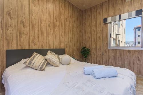 Batroun Central Escape 1-BR with 24-7 Power in 베트룬 Batroun Central Escape 1-BR with 24-7 Power in 베트룬