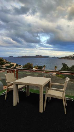 شرفة/ تراس, Bodrum Liman Resort in كيونبابا شرفة/ تراس, Bodrum Liman Resort in كيونبابا
