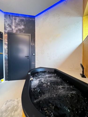 Hot tub, LUXUS-PENTHOUSE mit Weitblick uber Graz in Seiersberg Hot tub, LUXUS-PENTHOUSE mit Weitblick uber Graz in Seiersberg