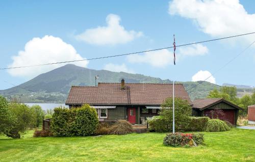 Tampilan eksterior, 3 Bedroom Gorgeous Home In Hareid in Ulsteinvik Tampilan eksterior, 3 Bedroom Gorgeous Home In Hareid in Ulsteinvik