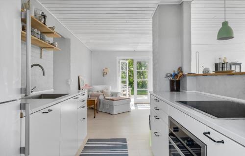 Kitchen, Cozy Home In Sydals With Kitchen in Sydals Kitchen, Cozy Home In Sydals With Kitchen in Sydals